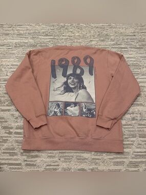 Taylor Swift 1989 Taylor's Version Crewneck Sweatshirt Pink Small Official Merch